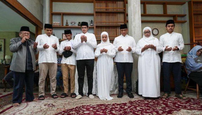 Ngaku Naik Haji atas Undangan Kerajaan Arab, Netizen Bongkar Kebohongan Anies Baswedan