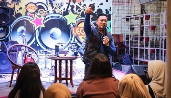 Tanggapan Santai AHY Disebut Kampungan oleh Luhut