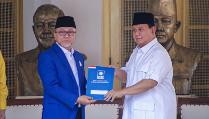 Dukung Prabowo, Twitter Ketum PAN Digeruduk Netizen