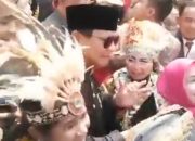 Teriakan Ganjar Presiden di Tengah Kerumunan Warga Minta Foto Bareng Prabowo di Istana