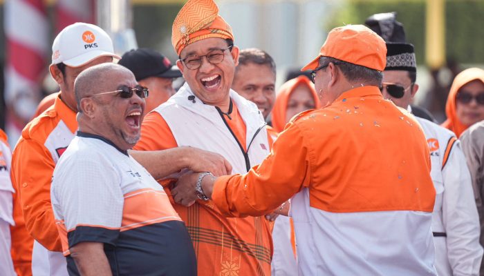 Demokrat Merana, Anies Malah Ketawa-tawa