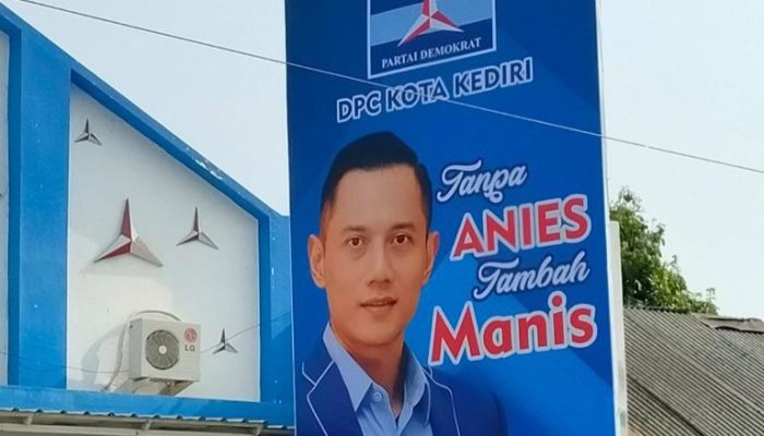 Dicampakkan Anies, Demokrat Kediri Pasang Baliho AHY: Tanpa Anies Tambah Manis