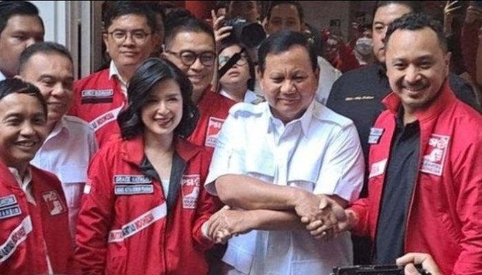 Loyalis Ganjar Sebut PSI Nggak Bisa Dipercaya, Cuma Bisa Jualan Nama Jokowi