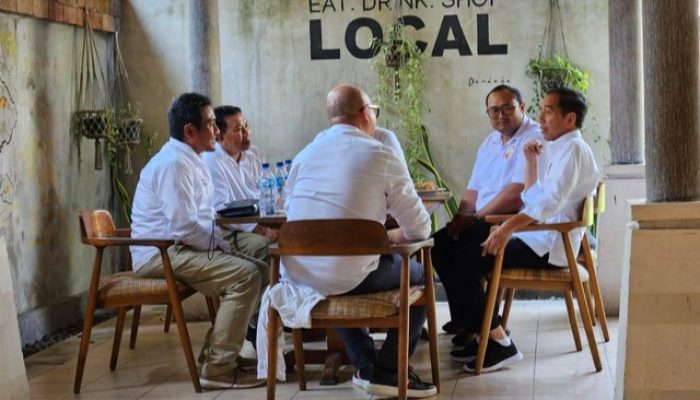 Jokowi Bertemu Relawan Saat Kunker di Bali, Guntur: Ini Kampanye Terselubung