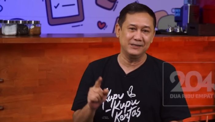 Denny Siregar Curiga Narasi Tak Butuh Oposisi Demi Narik PDIP