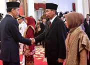 Jokowi Lantik Ketua KPK Sementara Pengganti Firli Bahuri