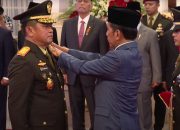 Jokowi Lantik Menantu Luhut Jadi KSAD