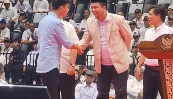 Ribuan Perangkat Desa dan Kades Deklarasi Dukung Prabowo-Gibran Meski UU Melarang