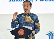 Jokowi Ingatkan Gielbran Ketua BEM UGM Soal Etika, Netizen: Ingatkan Juga Gibran!