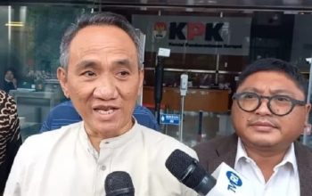Andi Arief.