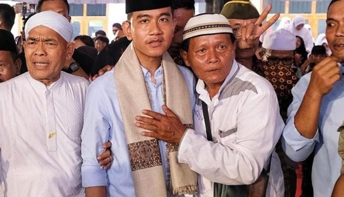 Libatkan Kades, Bawaslu Duga Kampanye Gibran di Ambon Langgar Aturan