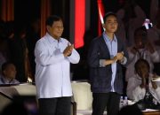 Prabowo Kasih Gibran Nilai 9,9 Saat Debat Cawapres: Kalau 10 itu Allah