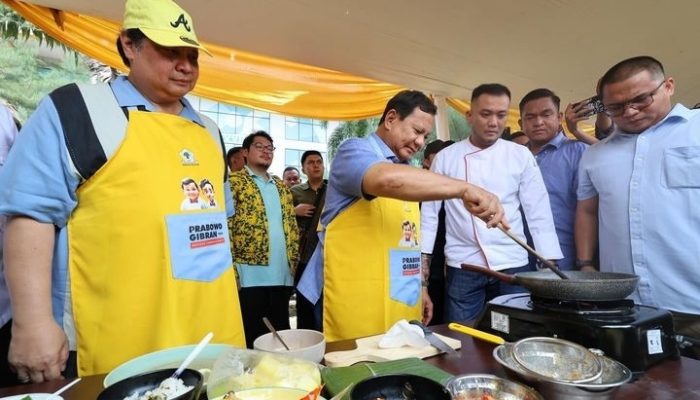 Selain Siswa, Prabowo Janjikan Makan Siang Gratis untuk Guru Kurang Gizi