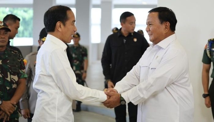 Prabowo Disebut Akan Berusaha Lepaskan Diri dari Pengaruh Jokowi