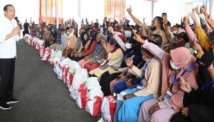 Pembagian Bansos Jelang Pilpres Dianggap Kecurangan, Benny Sebut di Pileg Justru Lebih Sadis