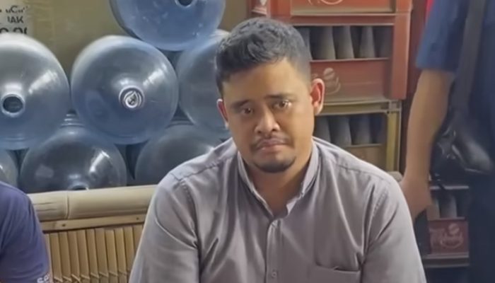 Sudah Diblacklist, Menantu Jokowi Tetap Ngotot Ambil Formulir Pilgub Sumut di PDIP