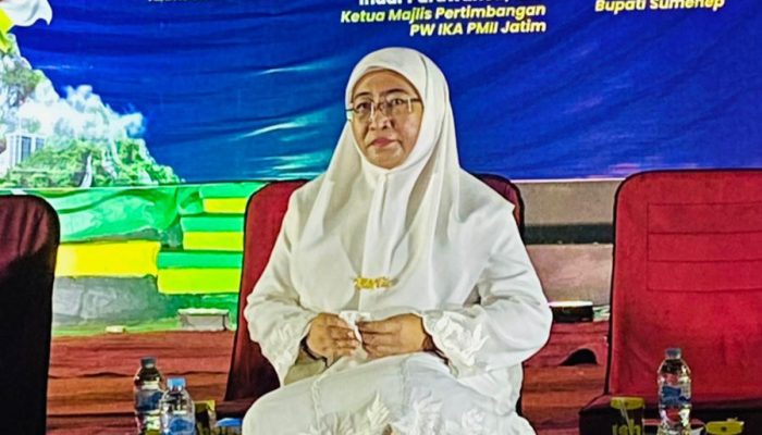 Ikhtiar Nyai Eva Untuk Tetap Duet dengan Achmad Fauzi di Pilkada Sumenep 2024