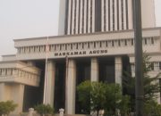 MA Ubah Syarat Usia Cagub-Cawagub Jadi 30 Tahun Saat Pelantikan, Bukan Saat Penetapan Paslon