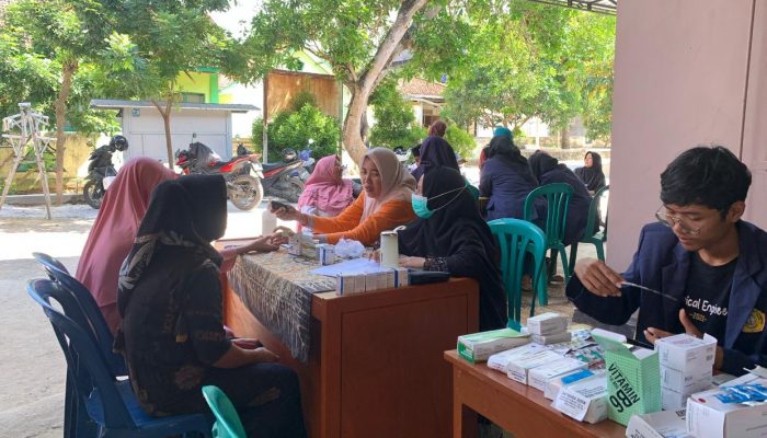 Puskesmas Banjar dan KKN 13 UTM Gelar Skrining Kesehatan Gratis di Desa Kramat