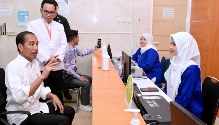 Jokowi Kembali Kritik Sulitnya Urus Perizinan di Pusat dan Daerah