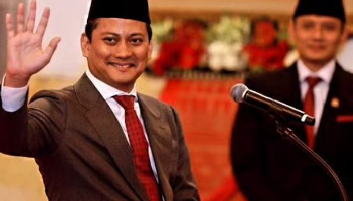 Jokowi Lantik Keponakan Prabowo Jadi Wakil Menkeu