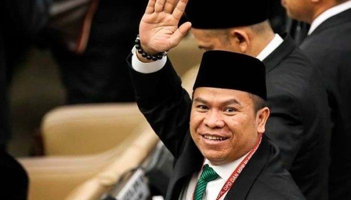 Politikus PKB Soal Razia Rokok Ilegal di Toko Kelontong: Pemain Kakapnya Tak Tersentuh