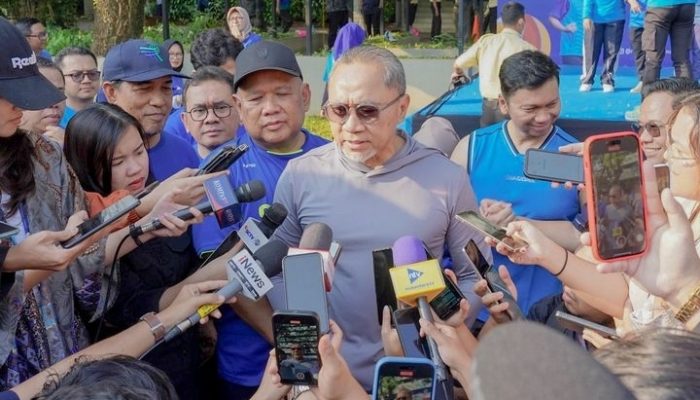 Makan Bergizi Gratis yang Dibagikan Zulhas di SMAN 3 Semarang Ternyata Seharga Rp 27.500