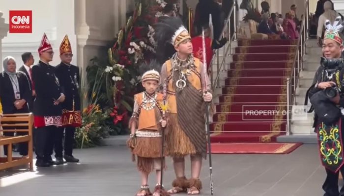 Pakaian Gibran di HUT ke-79 RI Tuai Kritik Warganet: Itu Sali, Pakaian Khusus Perempuan