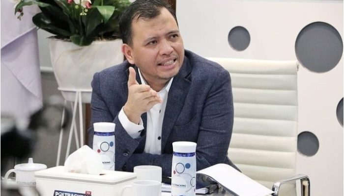 Survei Pilgub Jatim: Khofifah-Emil Ungguli Dua Pesaingnya