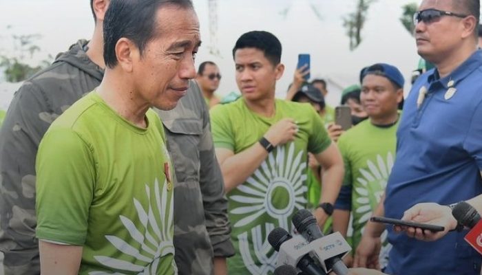 Mulai Packing Barang di Istana, Jokowi Ngaku Pening