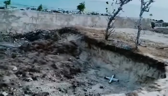 Rintihan Warga Gili Raja, Minta Bantu Selamatkan Pulau dari Tambang Ilegal Sebelum Tenggelam