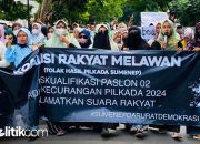 Kepung Kantor Bawaslu Sumenep, Massa Protes Pilkada Curang