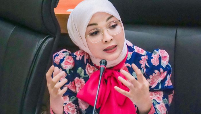 DPR Ingatkan Pemerintah Hasil Negosiasi dengan Apple Konkret, Bukan Hanya Janji di atas Kertas