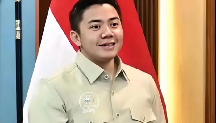 Fahri Hamzah: Seskab Teddy Tak Boleh Mundur dari TNI