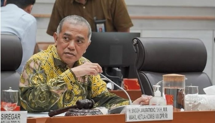 DPR Harap Lebaran 2025 Serentak Digelar 31 Maret