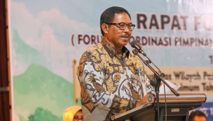 Nana Sujana: Dari Intelijen ke Meja Pemerintahan, Jejak Prestasi Sang Jenderal
