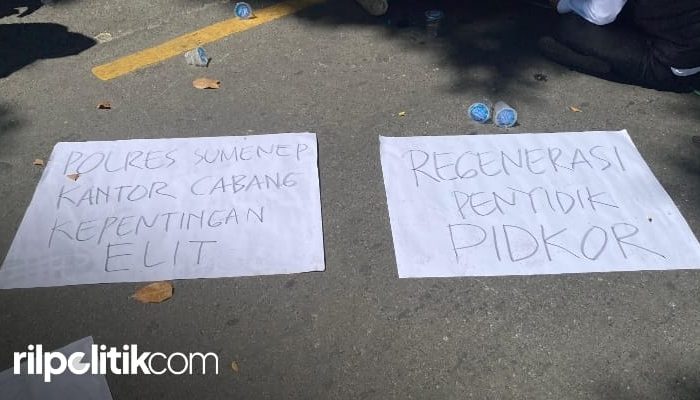 Massa Aksi Bawa Poster Sindiran: Polres Sumenep Kantor Cabang Kepentingan Elite