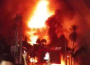 Makassar Mencekam! Demonstran Bakar Gedung DPRD Malam Ini