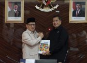 Wamenag Bahas Pembentukan Ditjen Pesantren dengan Wamen PAN-RB, Harap Jadi Kado Hari Santri 2025