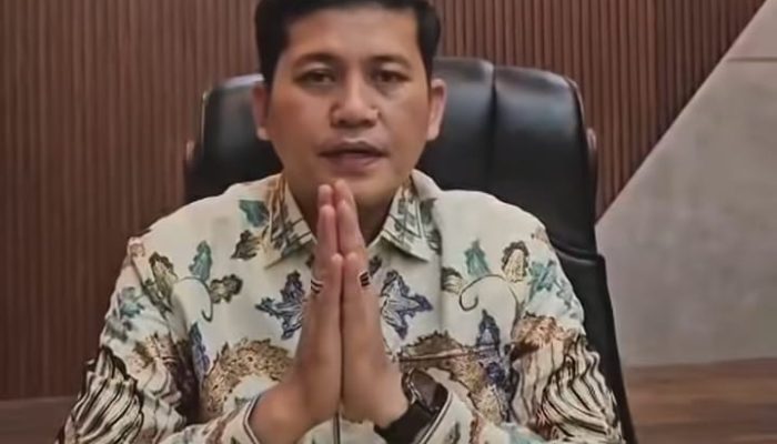 Umroh di Tengah Bencana, Bupati Aceh Selatan Minta Maaf