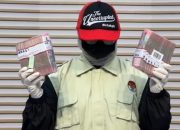 KPK Tahan Bupati Bekasi Ade dan Ayahnya Usai Terjaring OTT