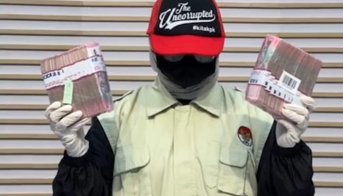 KPK Tahan Bupati Bekasi Ade dan Ayahnya Usai Terjaring OTT