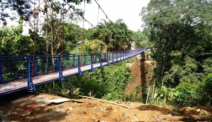 Jembatan Titian Persatuan Karanganyar.