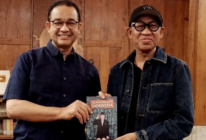Waketum Gerakan Rakyat Yusuf Lakaseng (kanan) bersama Anies Baswedan (kiri).