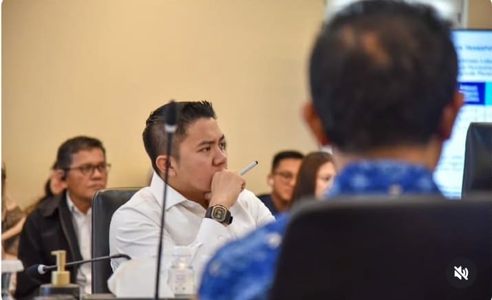 Seskab Teddy Indra Wijaya.