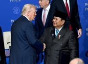 Seskab Teddy Sebut Donald Trump Puji Prabowo Sebagai Figur Tangguh di Rapat Perdana BoP