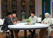 Dekan Fakultas Syariah UIN KHAS Jember Wildani Hefni (dua dari kiri) tampil sebagai pembicara dalam program Kajian Islami yang tayang di TVRI. [Foto: istimewa]