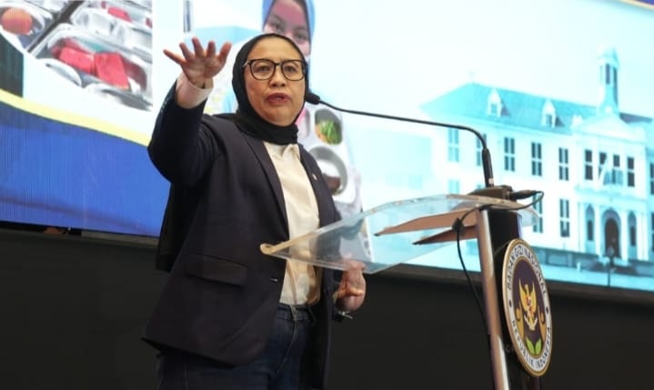 Wakil Kepala BGN Nanik S Deyang.