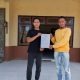 Warga Desa Torjek laporkan dugaan aksi pengancaman menggunakan celurit ke Polsek Kangayan. [Foto: istimewa]