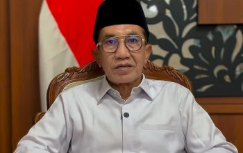 Bupati Pamekasan KH. Kholilurrahman.